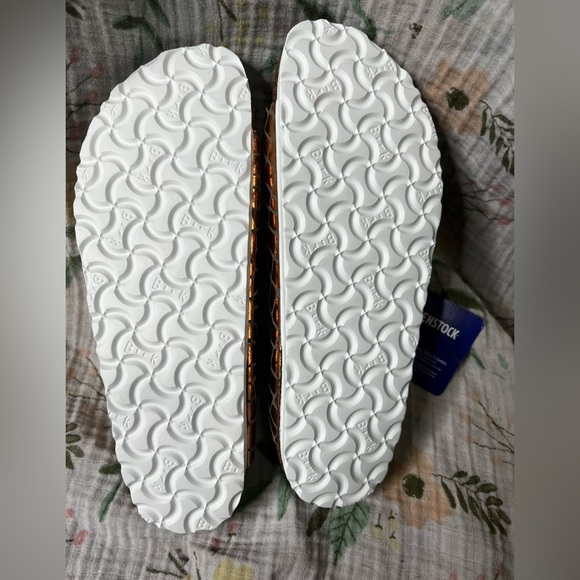 Birkenstock Metallic Rose Gold Gator Gleam Rose Gold Arizona Sandals - Picture 8 of 8